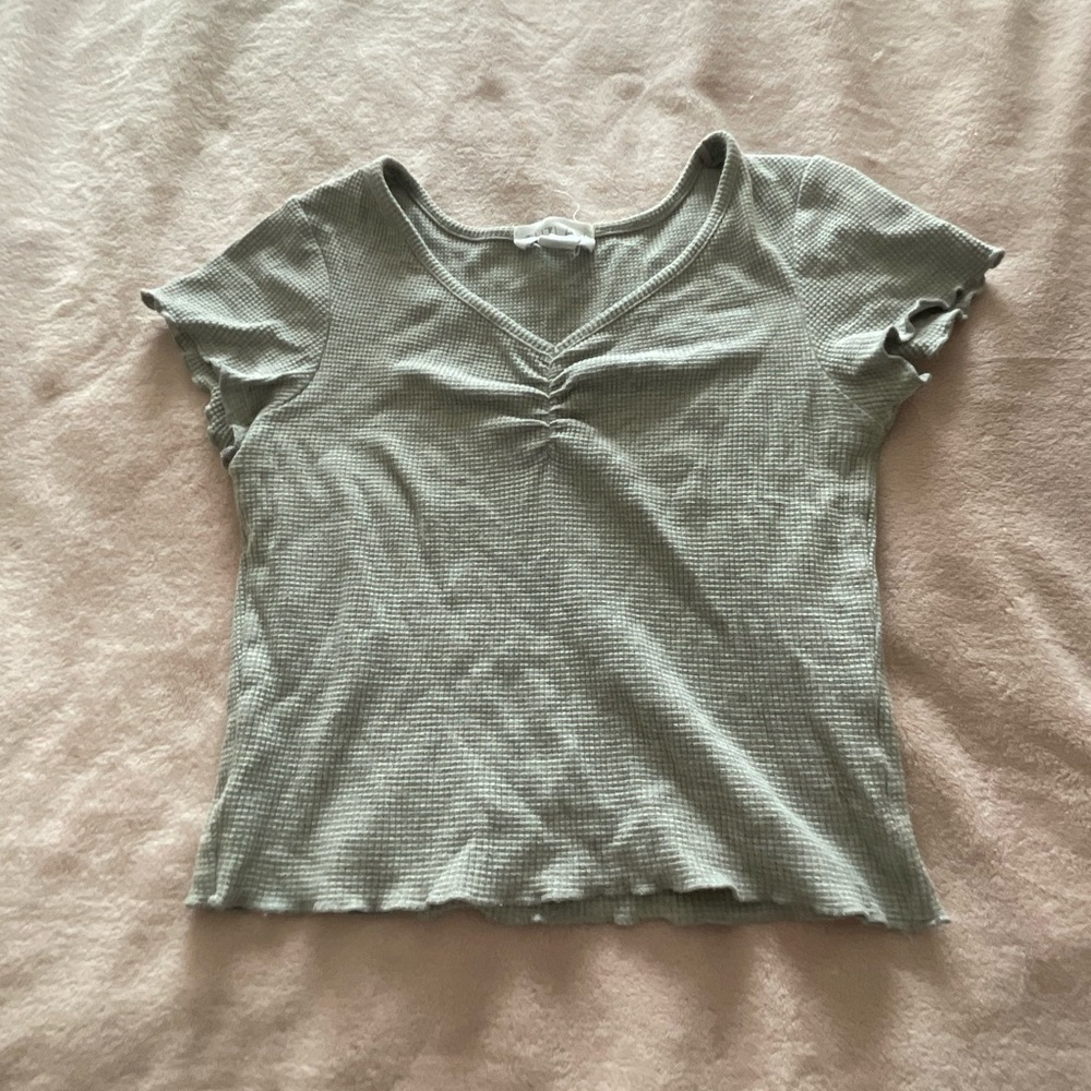 grey shirt, size xs
